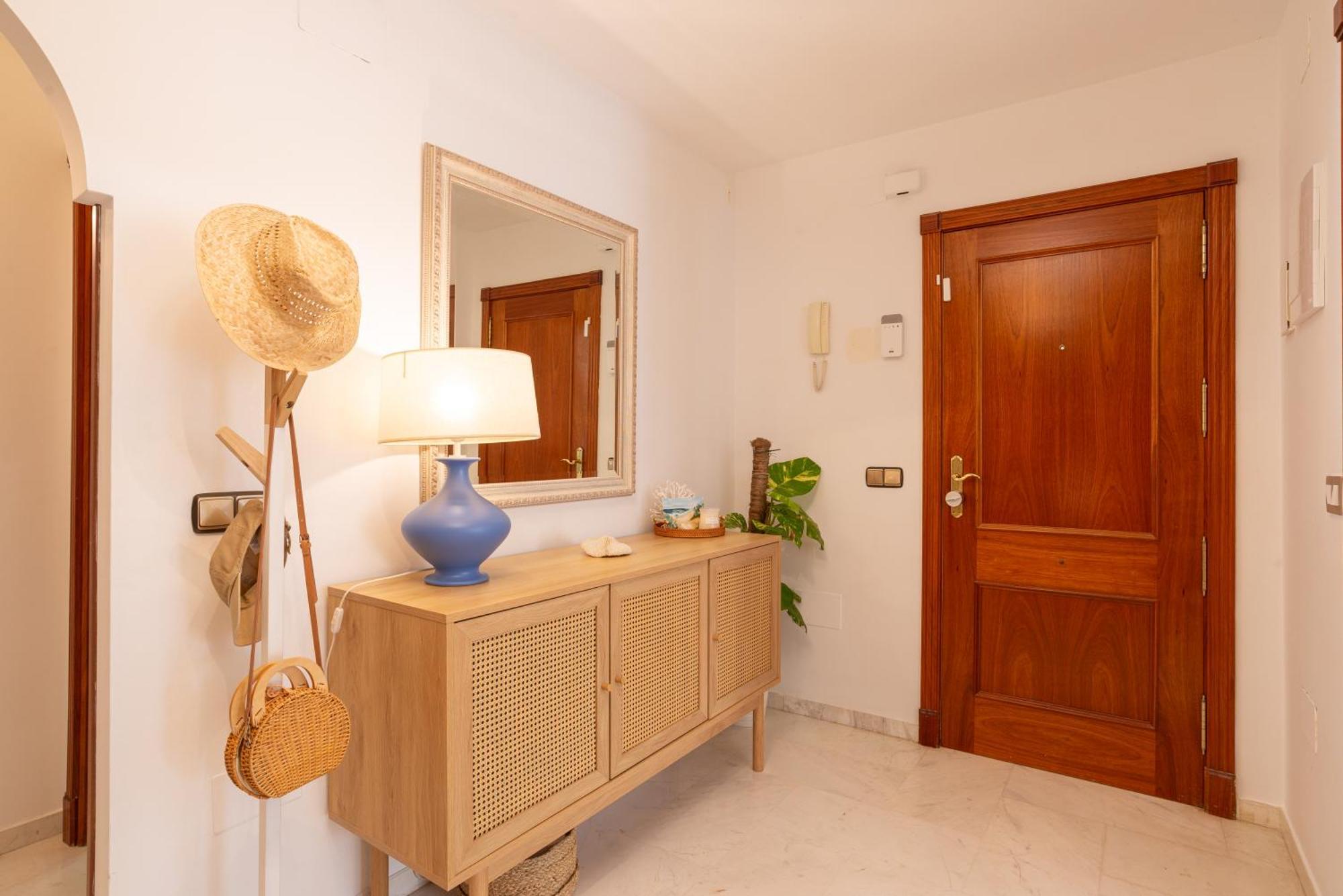 Villa Valentina - Renovated On Los Alamos Beach Torremolinos Exterior photo