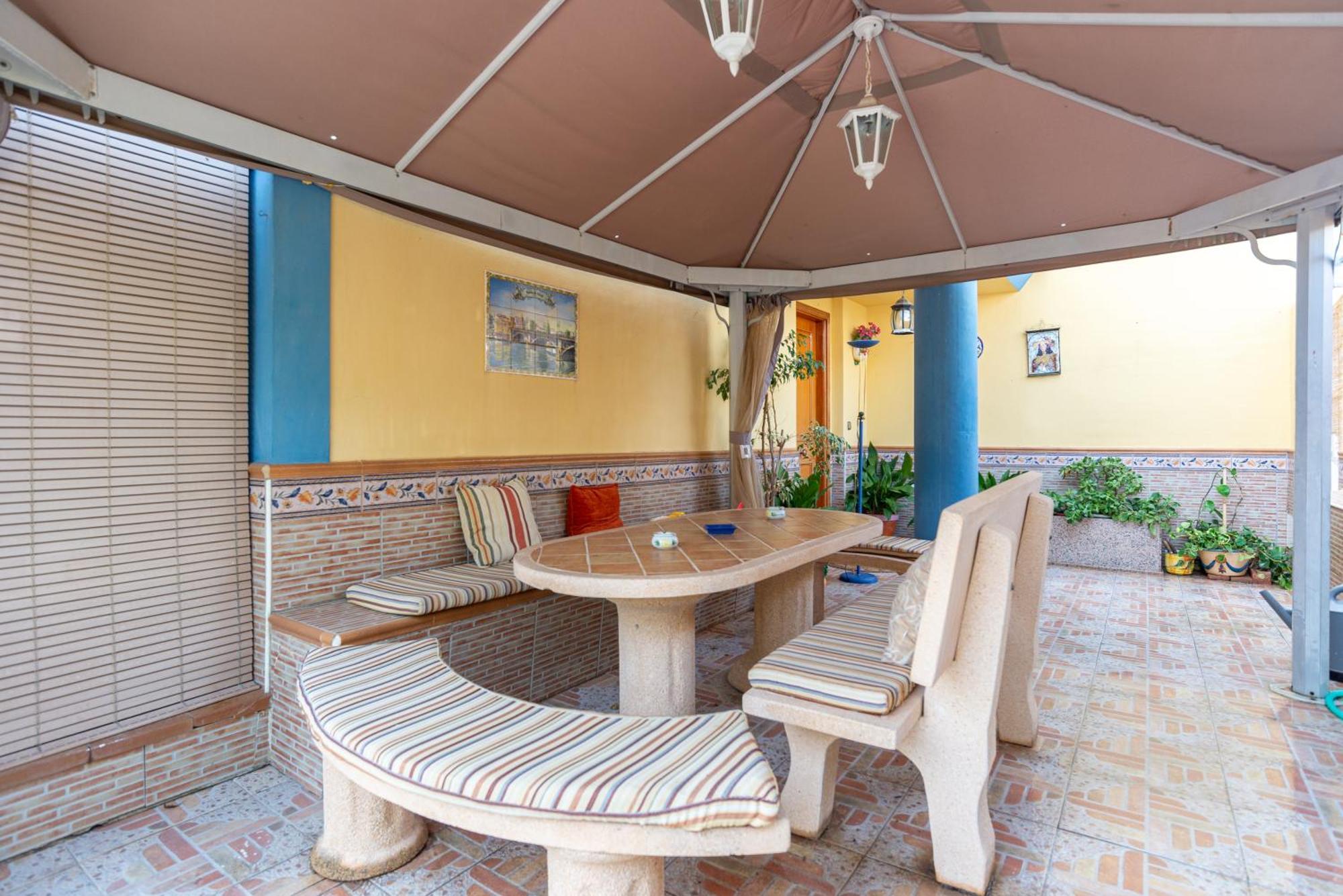 Villa Valentina - Renovated On Los Alamos Beach Torremolinos Exterior photo